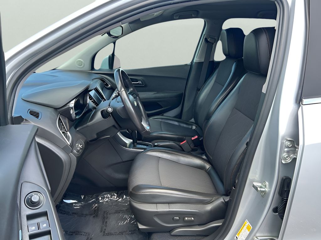 2020 Chevrolet Trax LT photo 8