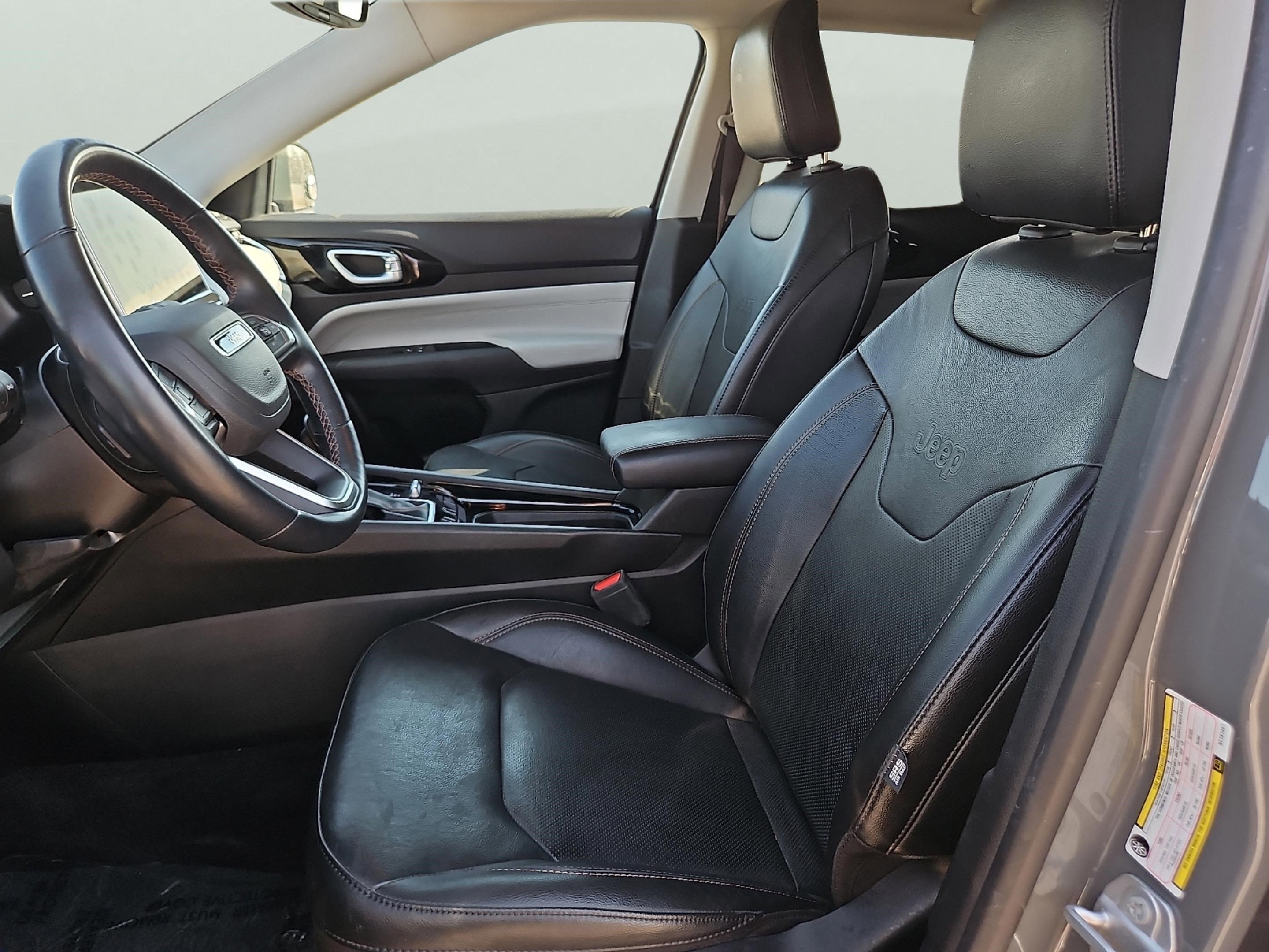 2022 Jeep Compass Limited photo 8