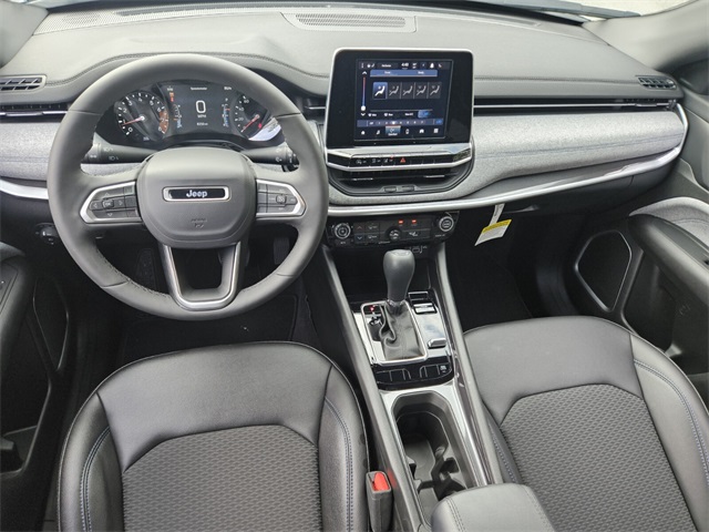 2025 Jeep Compass Latitude photo 7