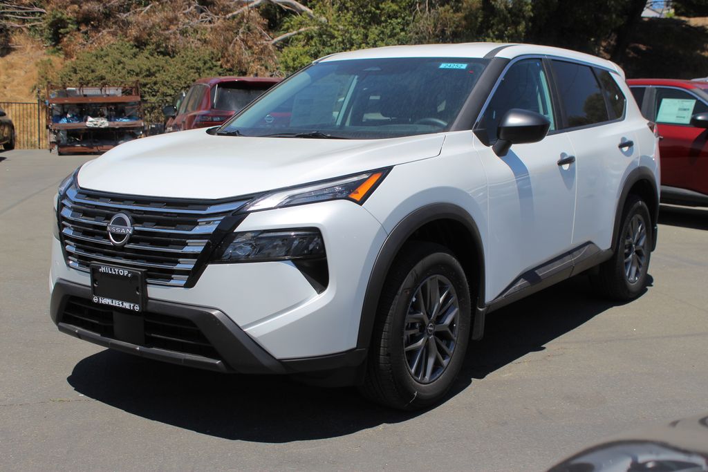 2025 Nissan Rogue S photo 2