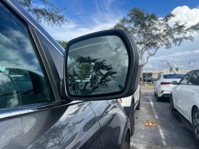 2022 Ford Edge Titanium photo 4