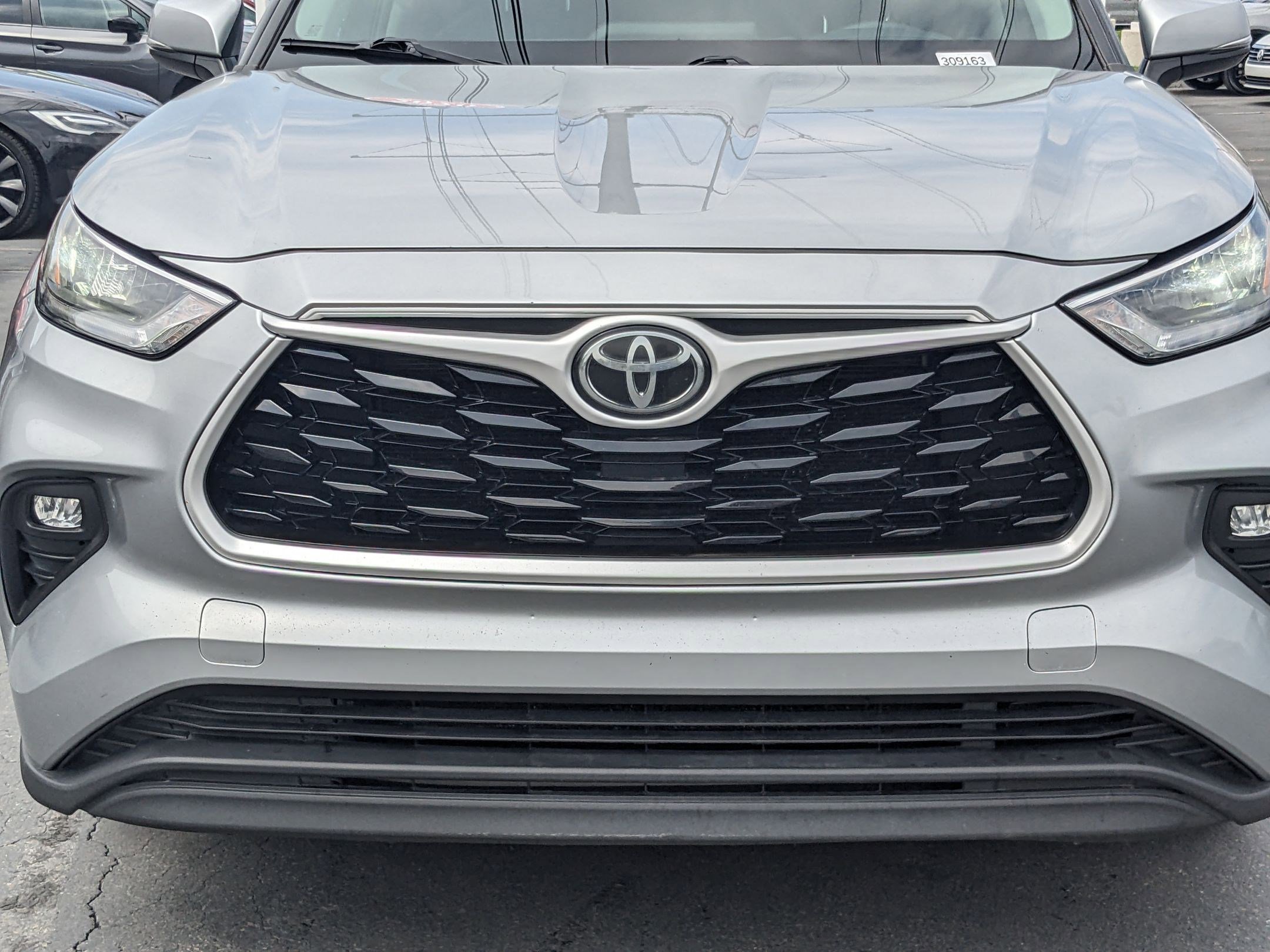 2020 Toyota Highlander XLE photo 6