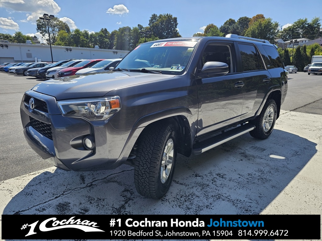 2018 Toyota 4Runner SR5 photo 3