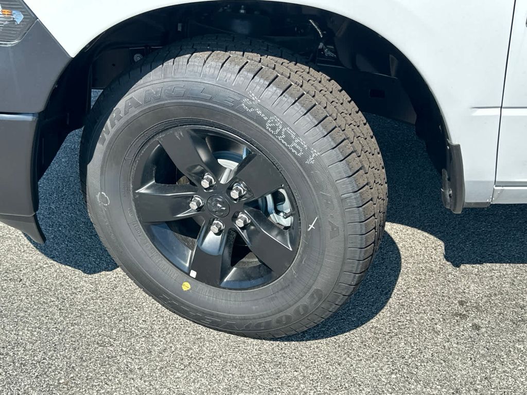 2024 Ram 1500 Classic Tradesman photo 7