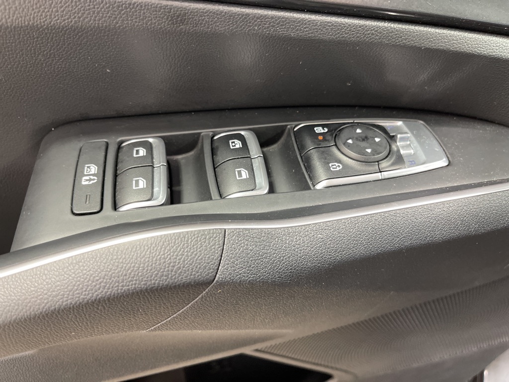 2024 Kia Sorento S photo 17