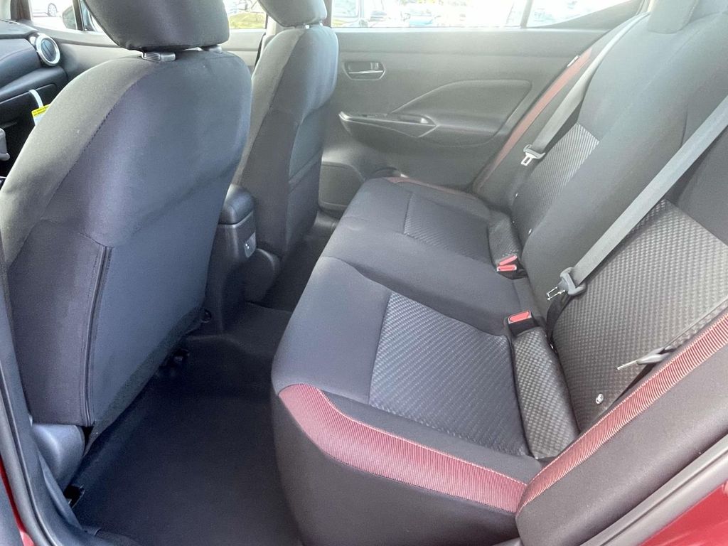2025 Nissan Versa SR photo 10