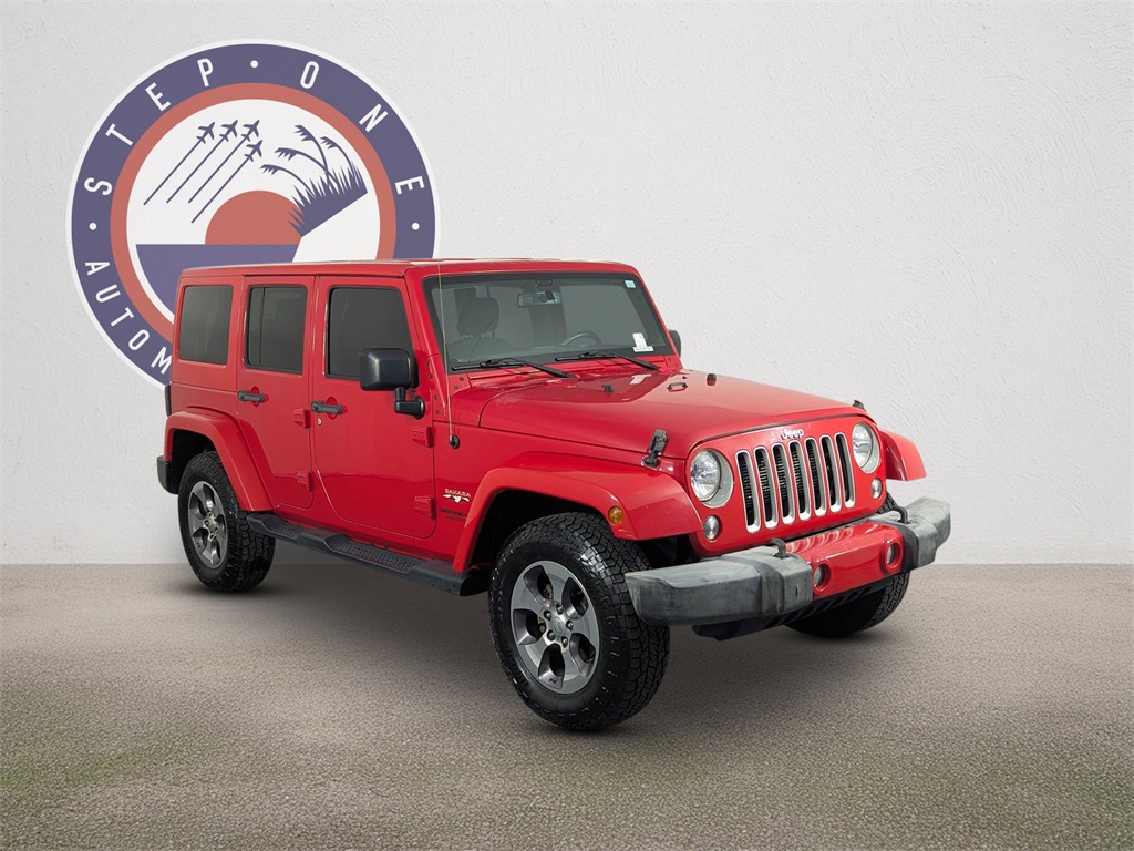 2016 Jeep Wrangler Unlimited Sahara photo 2