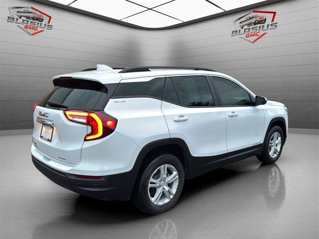 2024 Gmc Terrain SLE photo 4