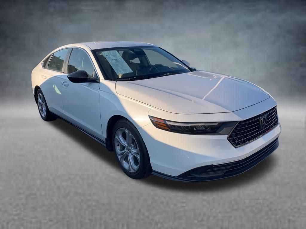 2023 Honda Accord LX photo 2
