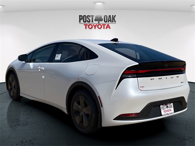 2026 Toyota Prius LE photo 6