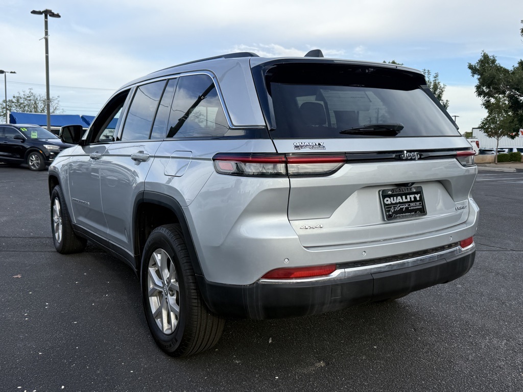 2024 Jeep Grand Cherokee Limited photo 7
