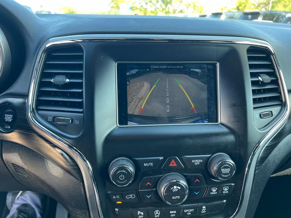 2020 Jeep Grand Cherokee Laredo E photo 31