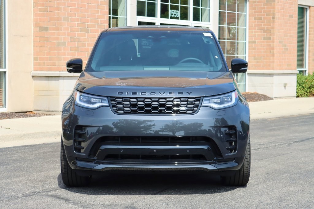 2024 Land Rover Discovery SE photo 3