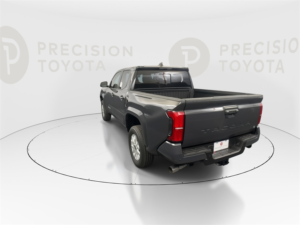 2025 Toyota Tacoma SR5 photo 14