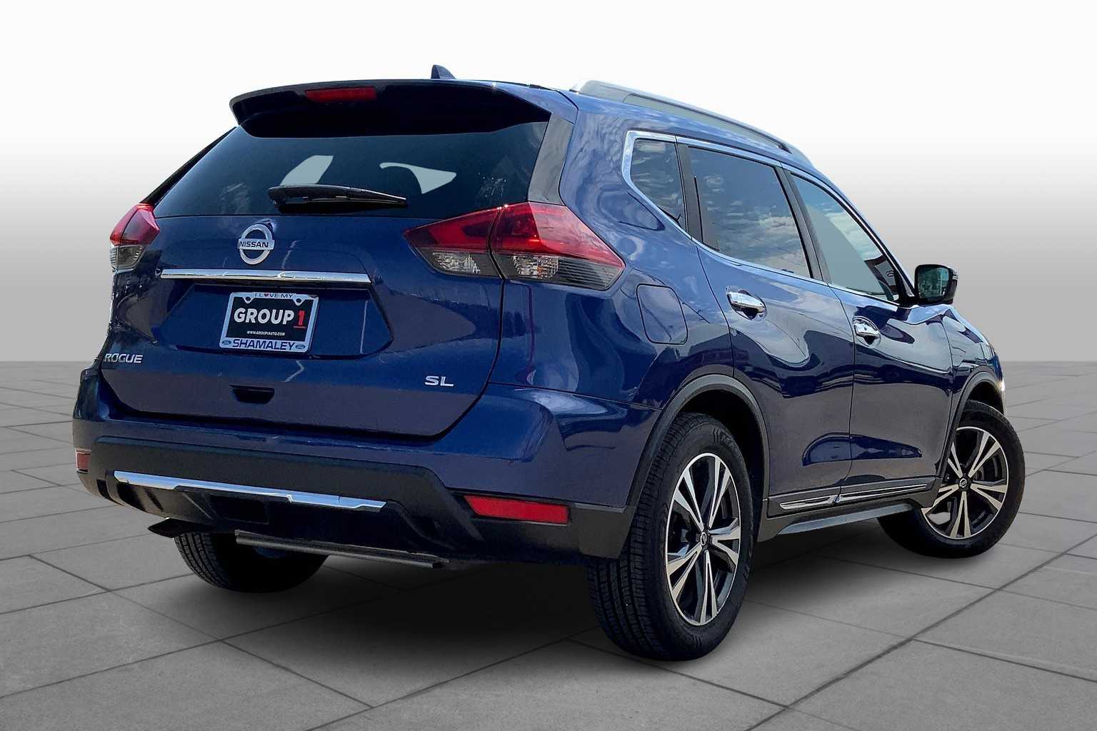 2018 Nissan Rogue SL photo 12