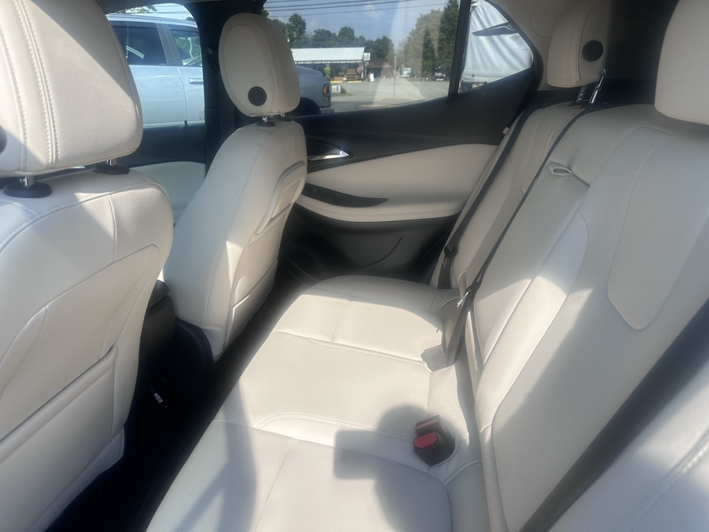 2025 Buick Encore GX Sport Touring photo 2