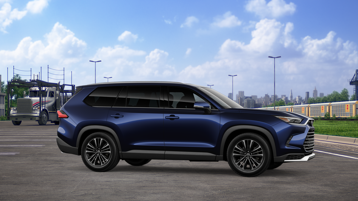 2026 Toyota Grand Highlander Hybrid MAX Platinum AWD photo 11