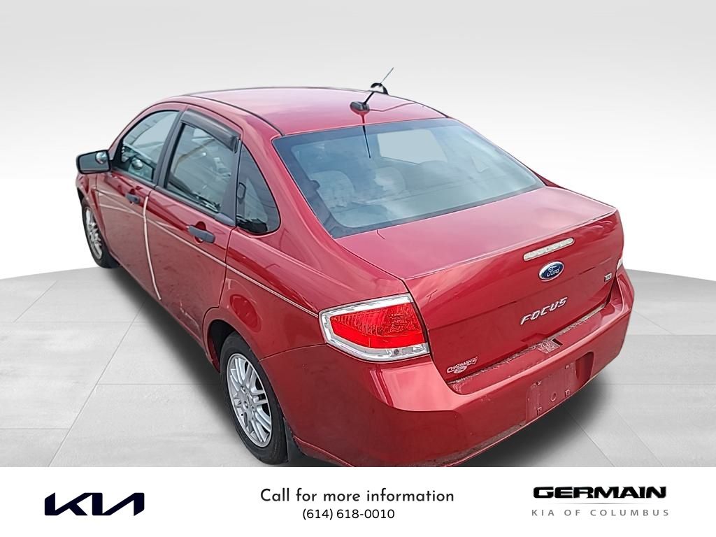2010 Ford Focus SE photo 7