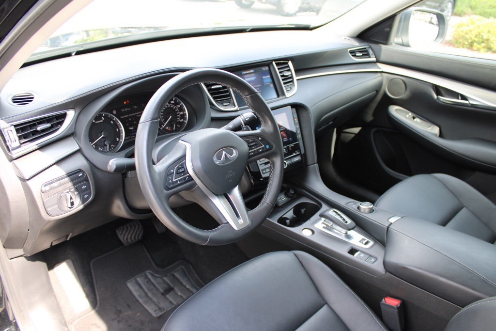 2024 Infiniti QX50 Luxe AWD photo 4