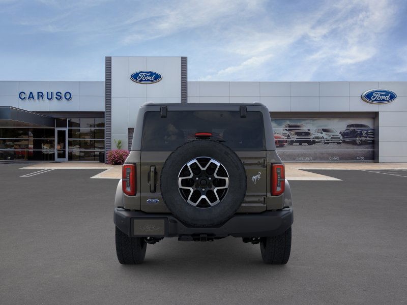 2025 Ford Bronco Outer Banks photo 3