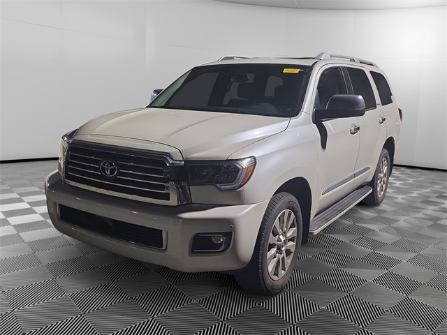 2020 Toyota Sequoia Platinum's photo