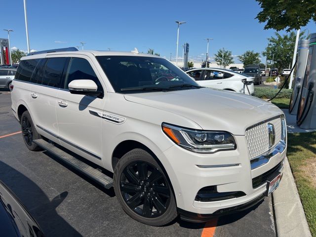 2024 Lincoln Navigator L Reserve photo 6