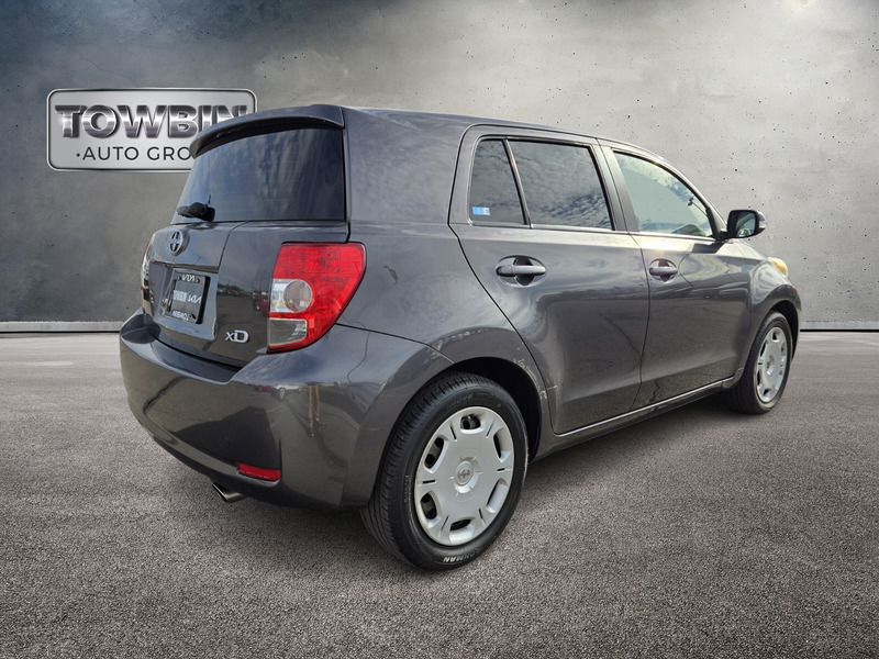 2010 Scion xD Base photo 3