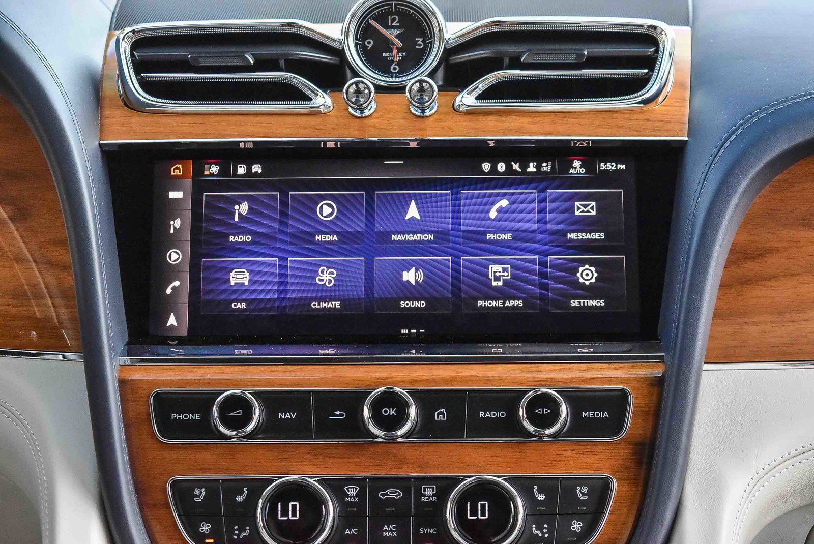 2023 Bentley Bentayga EWB Azure First Edition photo 13