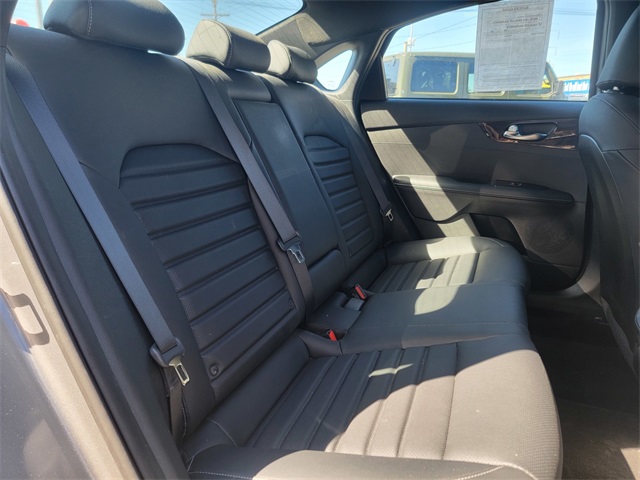 2023 Kia Forte GT-Line photo 15