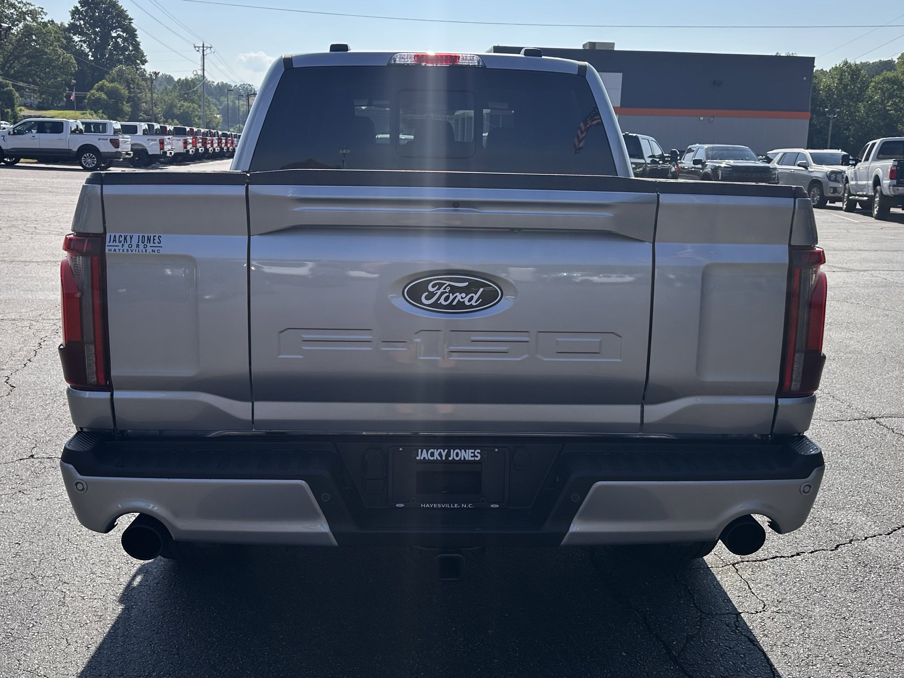 2025 Ford F-150 Lariat photo 3