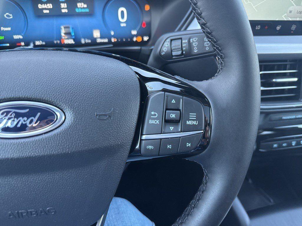 2025 Ford Escape Plug-In Hybrid photo 32