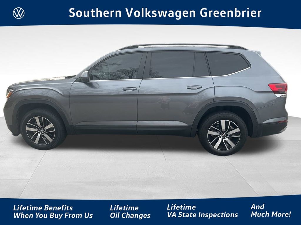 2021 Volkswagen Atlas SE's photo
