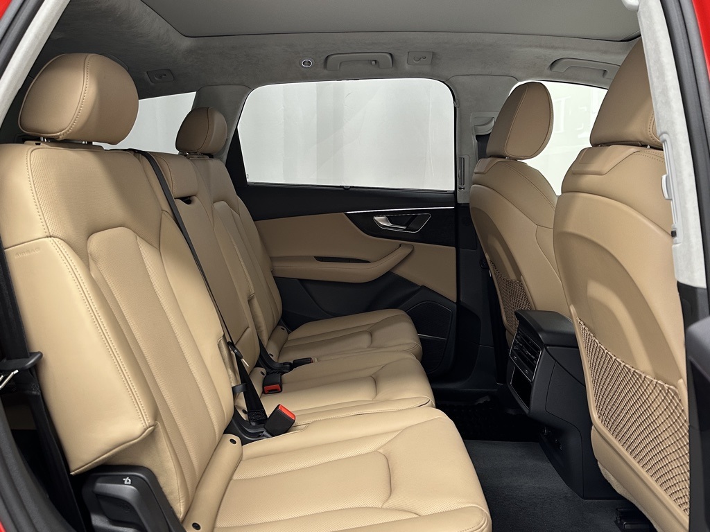 2022 Audi Q7 55 Prestige photo 21