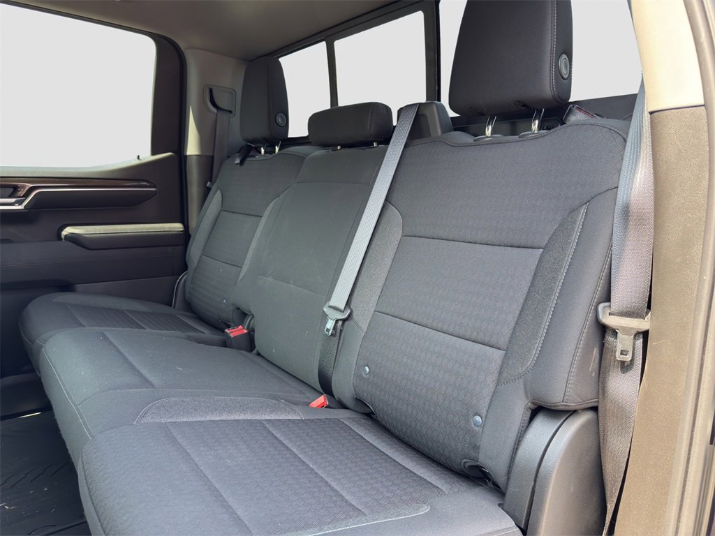2022 Chevrolet Silverado LT photo 10