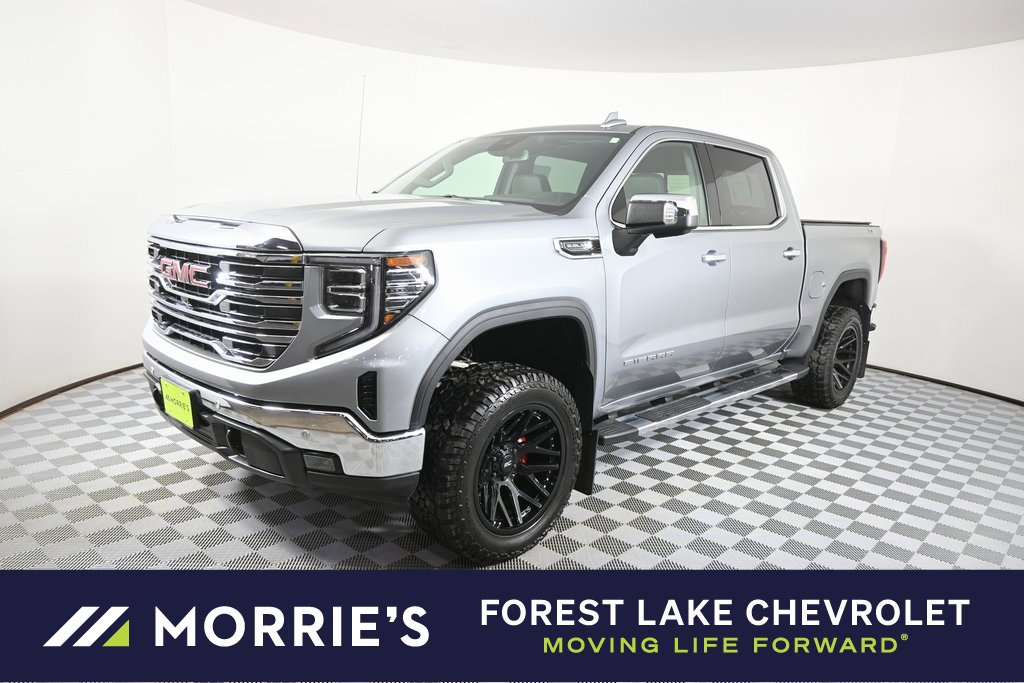 2024 GMC Sierra 1500 SLT's photo