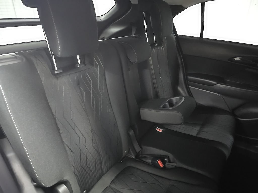 2018 Mitsubishi Eclipse Cross SE photo 16