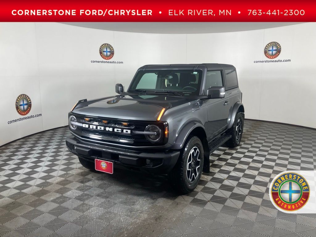 2023 Ford Bronco 2-Door Outer Banks's photo