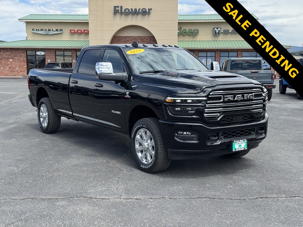 2025 RAM Ram 3500 Pickup Laramie's photo