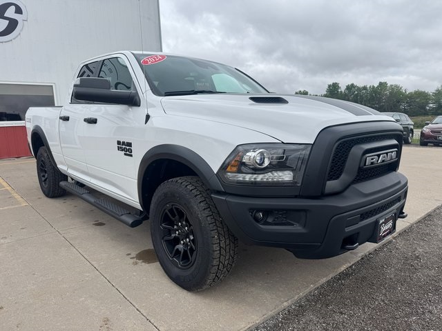 2024 Ram 1500 Classic Warlock photo 3