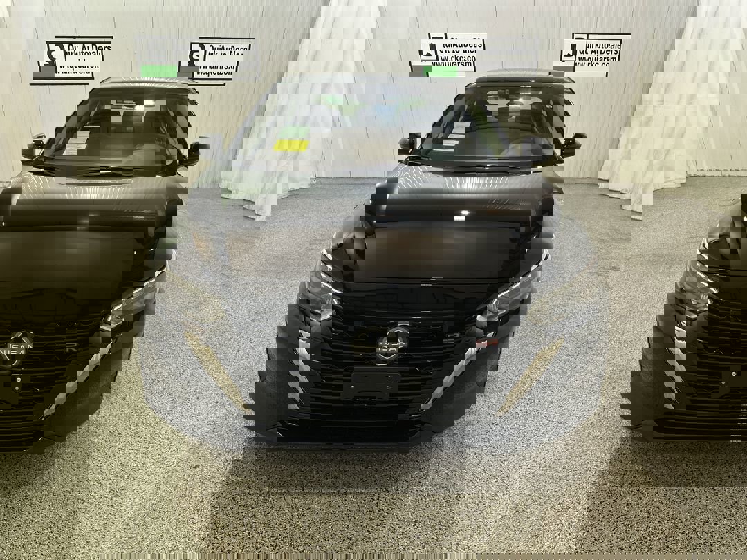 2025 Nissan Sentra SR photo 2