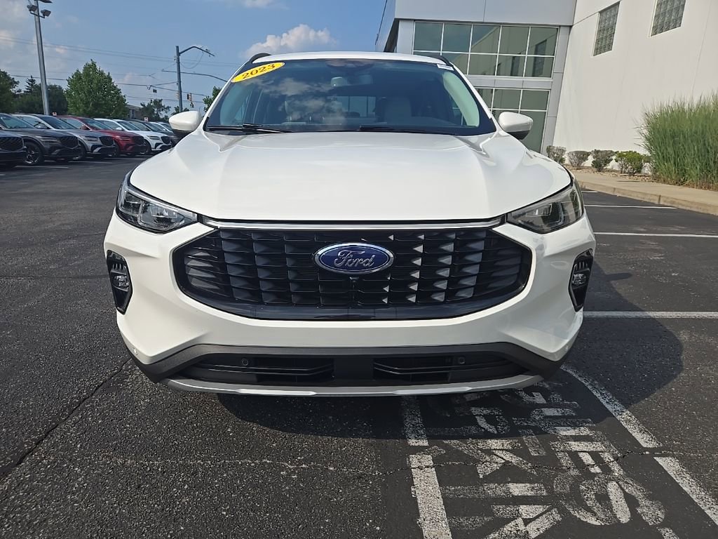 2023 Ford Escape Hybrid Platinum photo 3