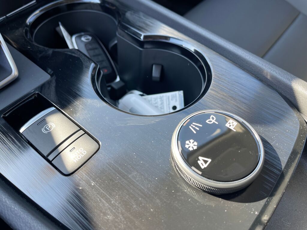 2026 Nissan Rogue SV photo 10
