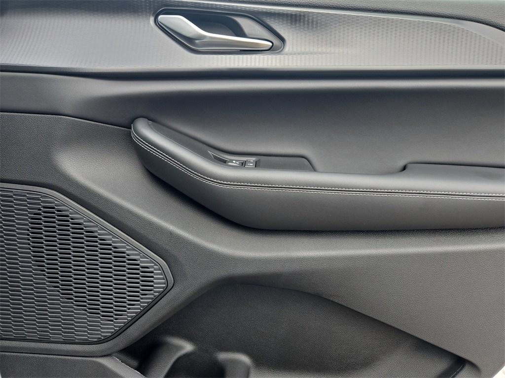 2025 Jeep Grand Cherokee Laredo photo 16