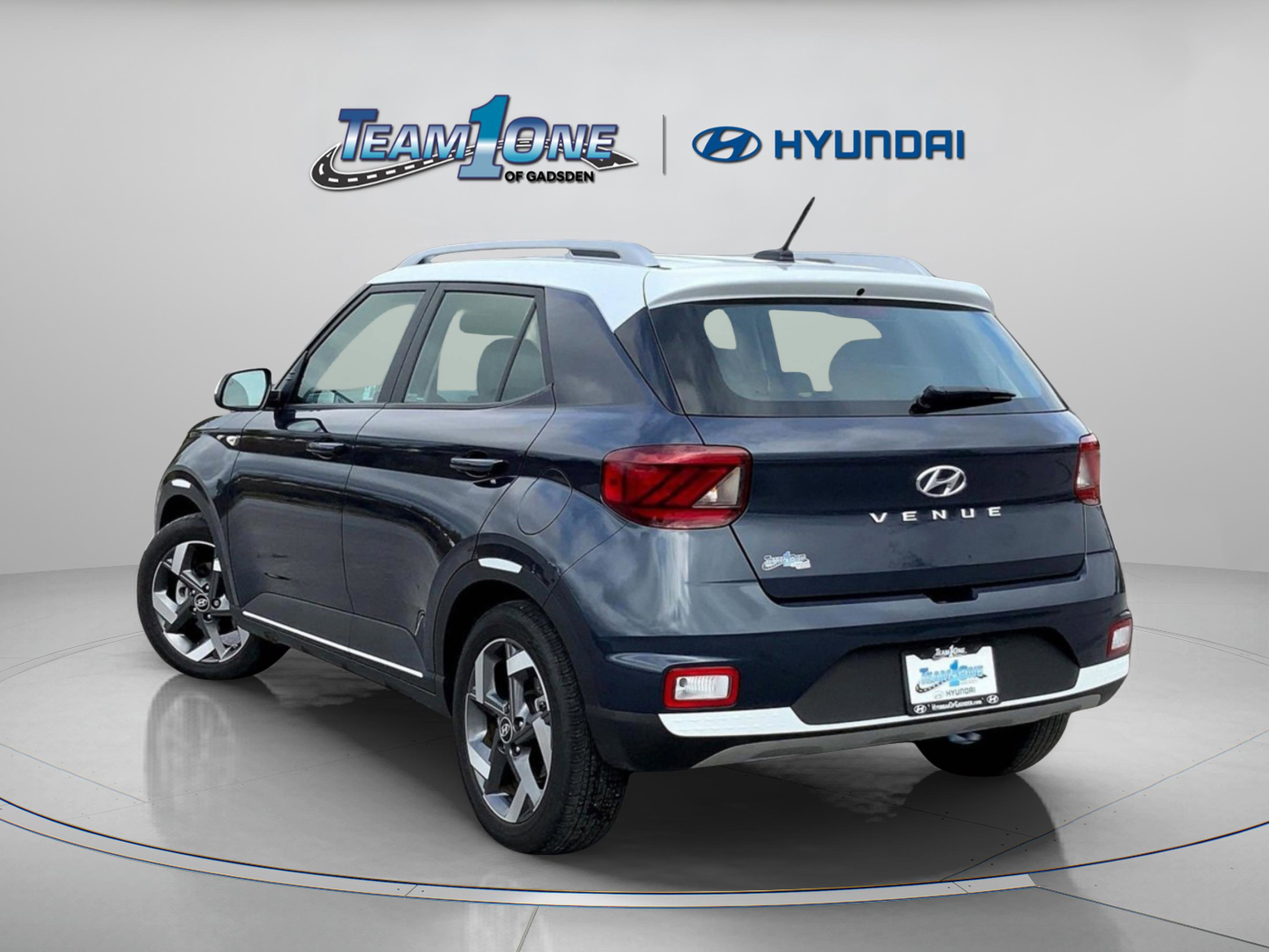 2024 Hyundai Venue Limited photo 4
