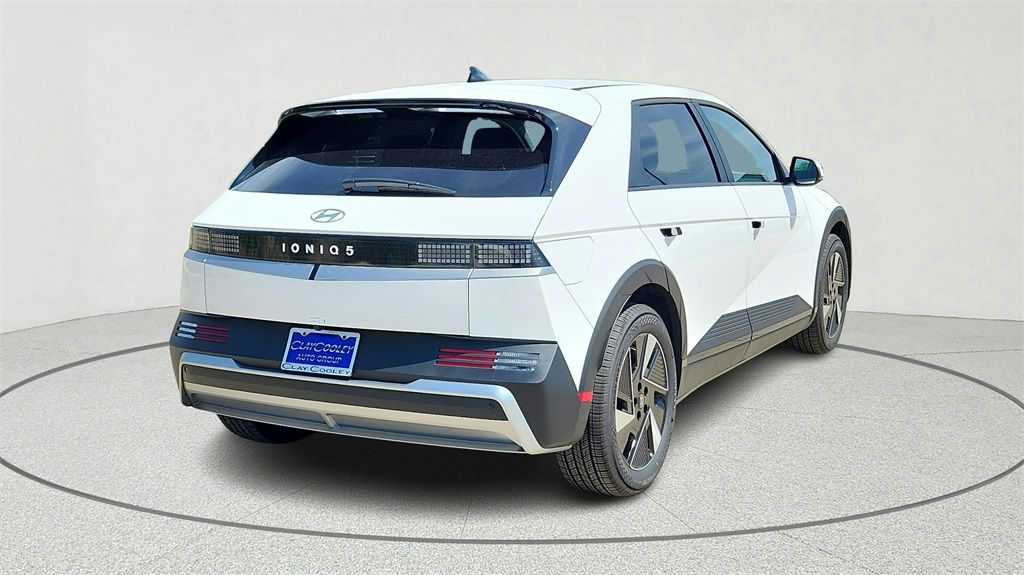 2025 Hyundai Ioniq 5 SE photo 13