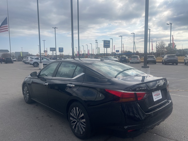 2024 Nissan Altima 2.5 SV photo 4
