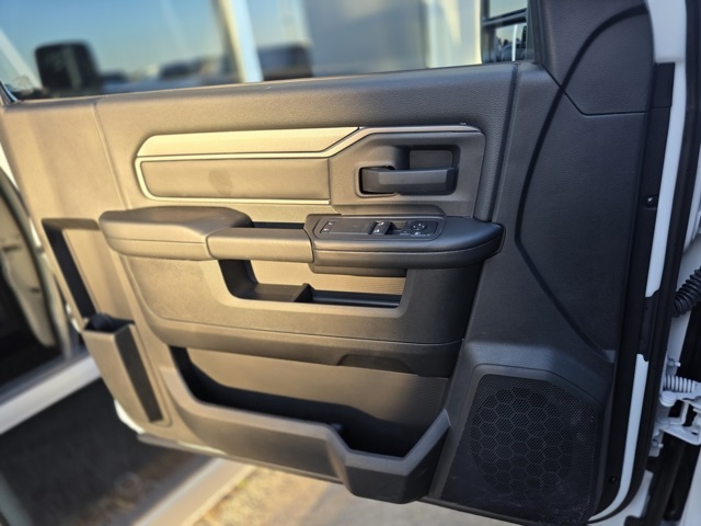 2025 Ram 5500 photo 13