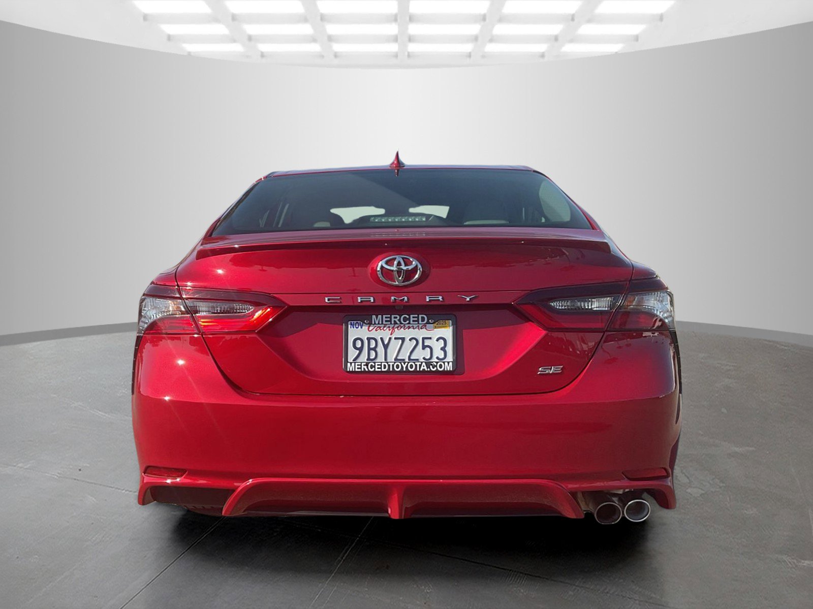 2023 Toyota Camry SE photo 4