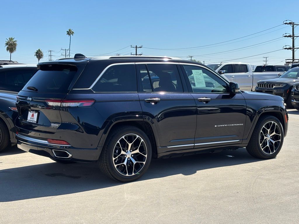 2023 Jeep Grand Cherokee Summit Reserve 4xe photo 4