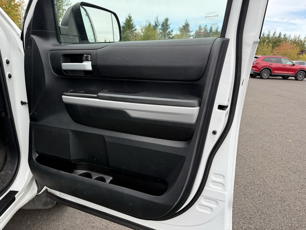 2018 Toyota Tundra SR5 photo 23
